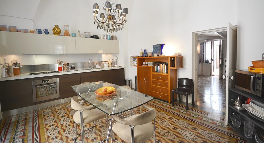 Kitchen - Dining room